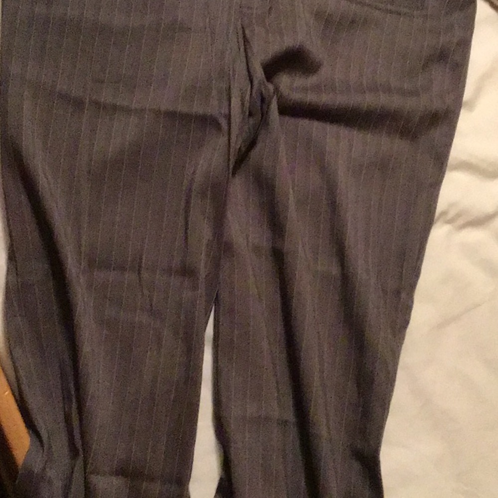 Capris - Picture 4 of 4